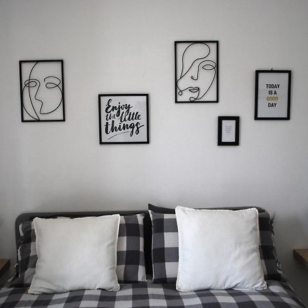 Le Stanze Di Alicam Bed & Breakfast Arona Ngoại thất bức ảnh